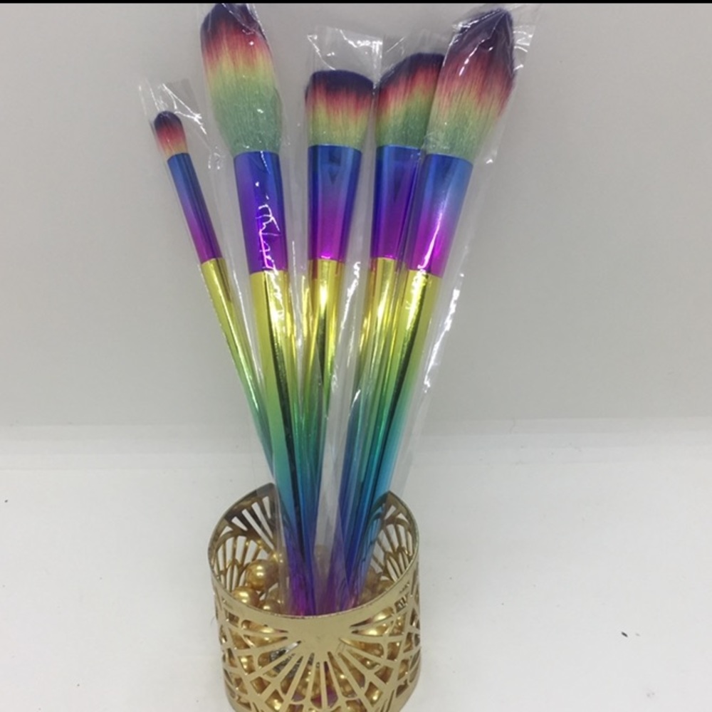 5 Pc Vegan Rainbow Makeup Brush Set